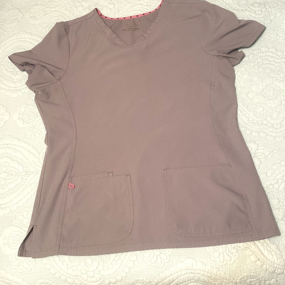 HeartSoul Two-pocket Scrub Top!